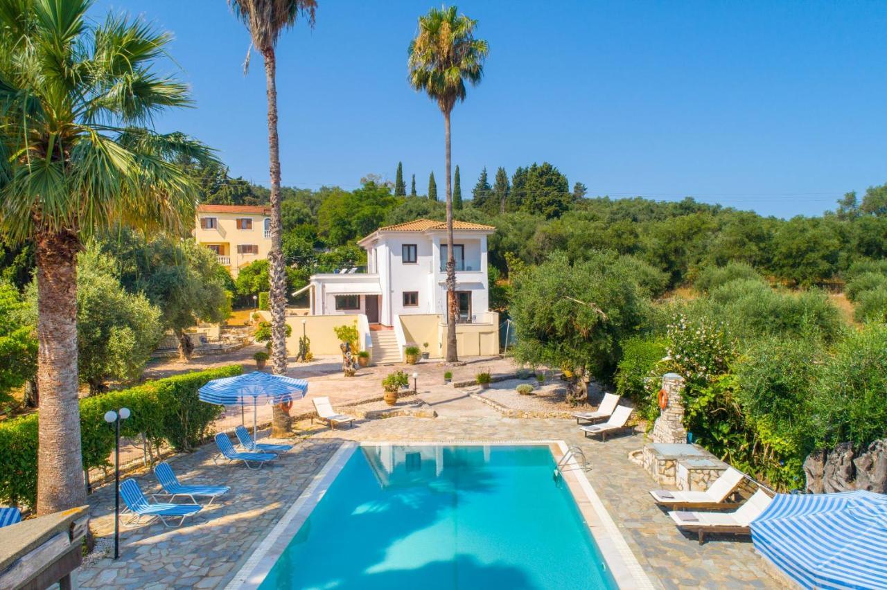 Villa Lianolia Peritheia Exterior foto