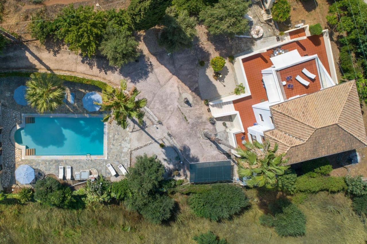 Villa Lianolia Peritheia Exterior foto